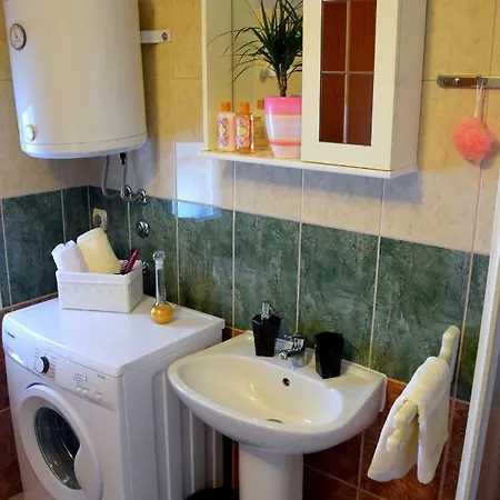 Appartement Franceska - Okrug Gornji 2+2 *
