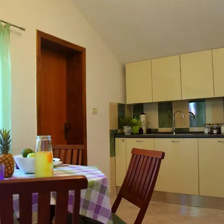 Franceska - Okrug Gornji 2+2 Appartement Trogir